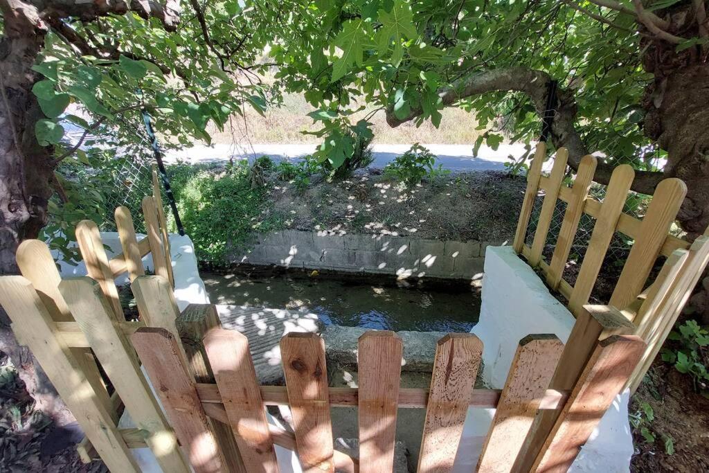 La Huerta Del Castillo Con Su Caz De Agua - Enjoy Life & Relax Castillo de Locubin Ngoại thất bức ảnh