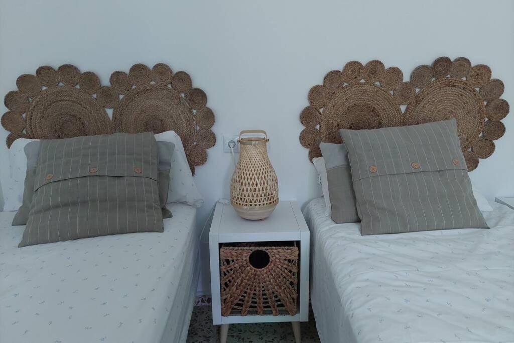 La Huerta Del Castillo Con Su Caz De Agua - Enjoy Life & Relax Castillo de Locubin Ngoại thất bức ảnh
